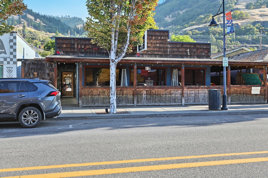 216 W Steuben St, Cook, WA for sale - Building Photo - Image 3 of 32