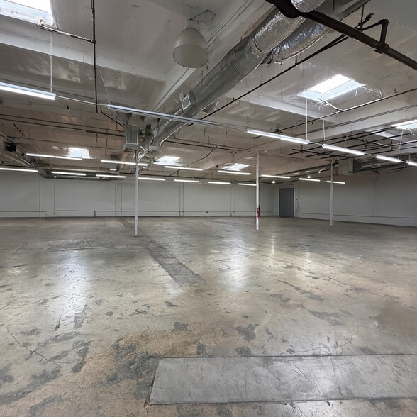 147-155 Mission Rd, Los Angeles, CA for lease - Primary Photo - Image 1 of 4