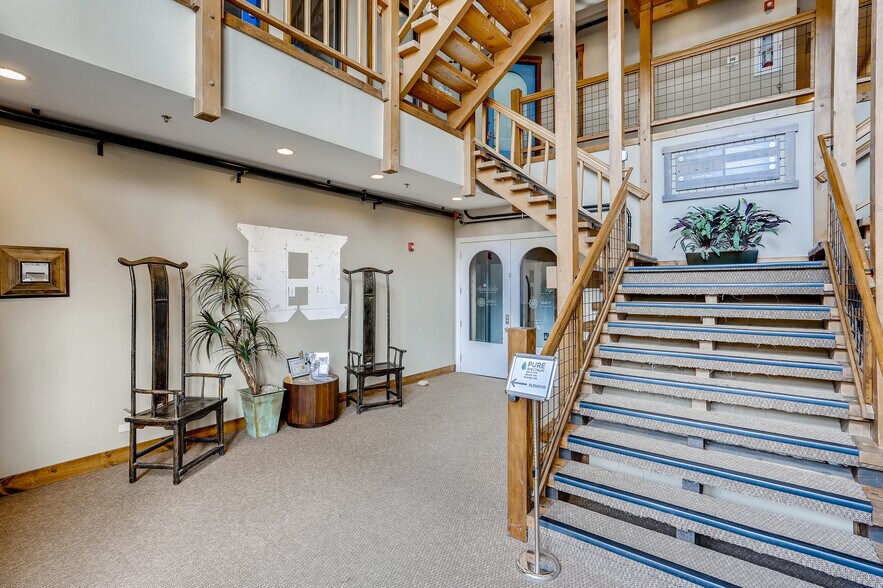 27905 Meadow Dr, Evergreen, CO à louer - Photo intérieure - Image 2 de 5