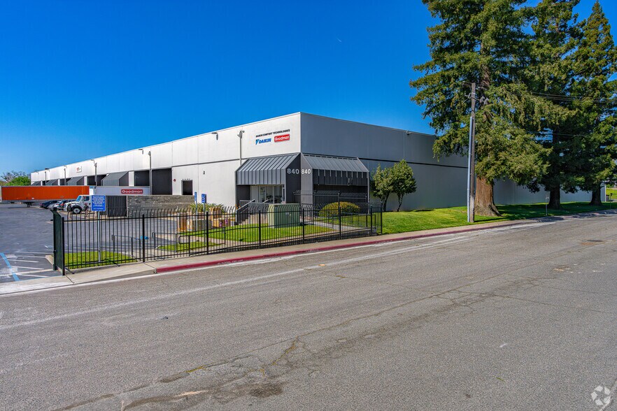 840 N 10th St, Sacramento, CA for lease - Building Photo - Image 1 of 8