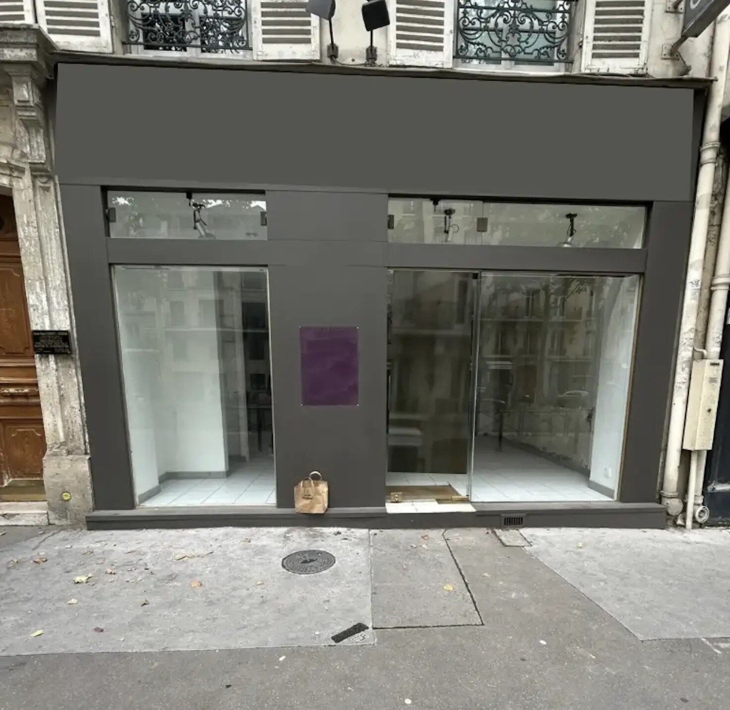 Commerce de détail dans Paris à louer Photo du bâtiment- Image 1 de 5