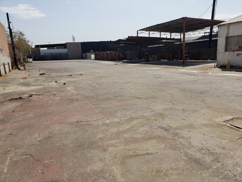 7244 Varna Ave, North Hollywood, CA à louer - Photo du bâtiment - Image 2 de 3