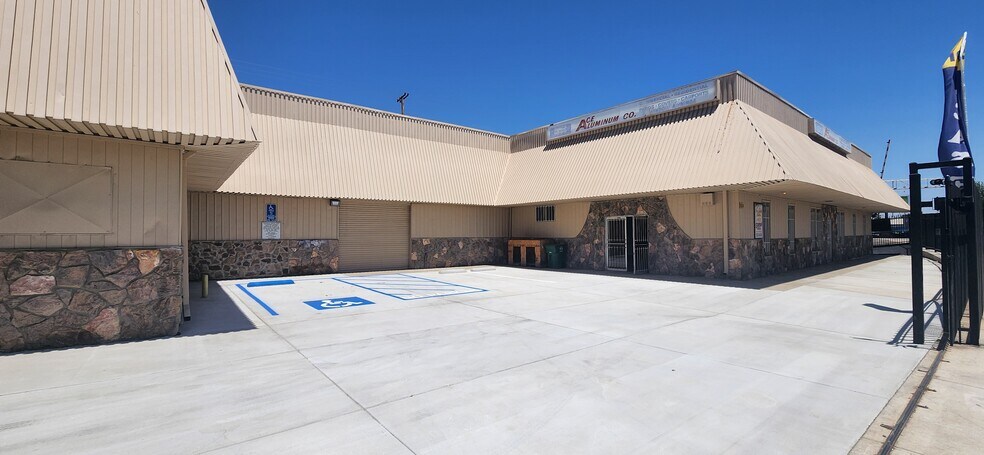 1939 E Olive Ave, Fresno, CA à louer - Photo du bâtiment - Image 2 de 7
