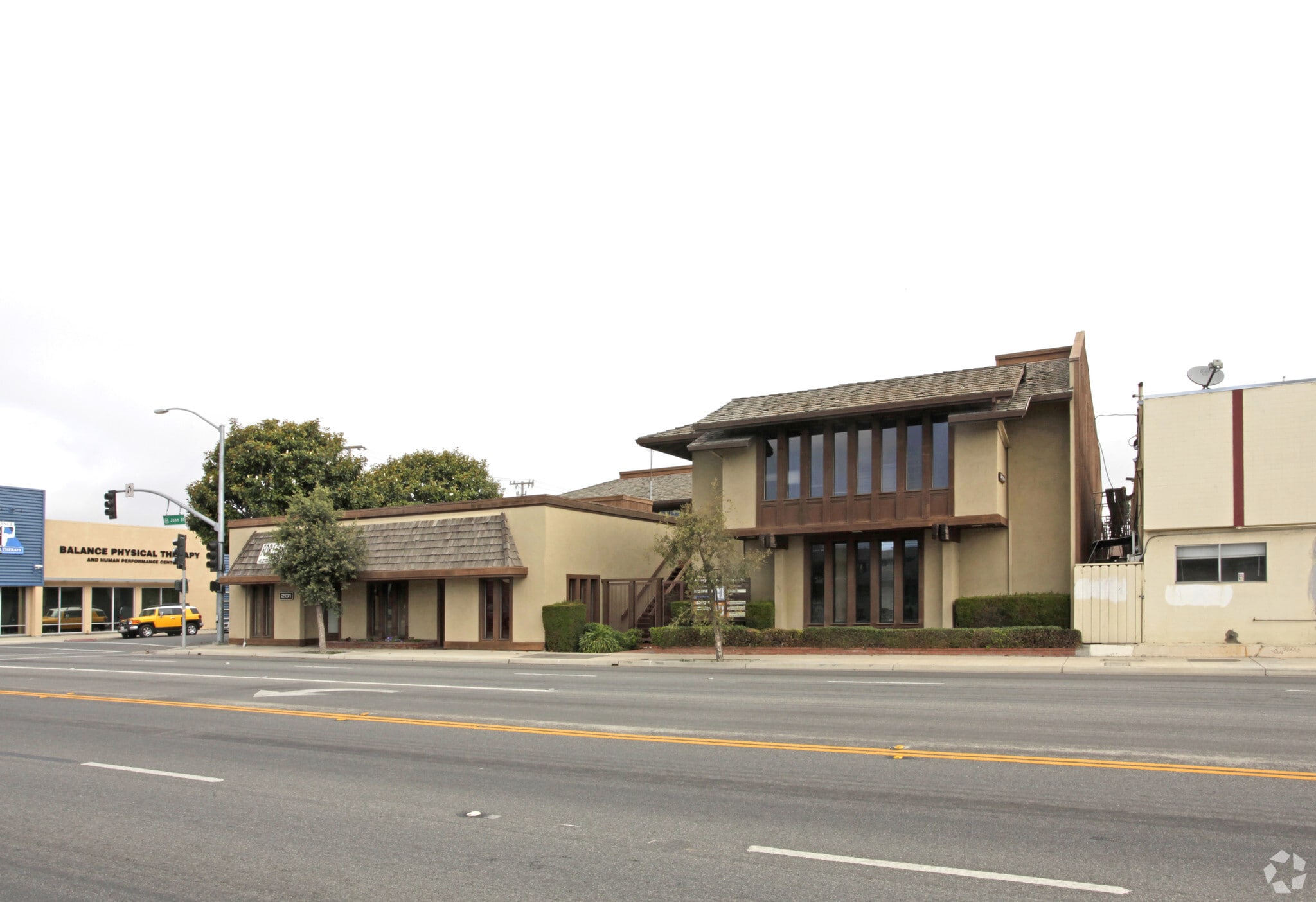 201 John St, Salinas, CA à louer Photo principale- Image 1 de 32