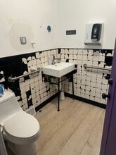 801-829 Southern Ave, Oxon Hill, MD for lease Interior Photo- Image 2 of 9