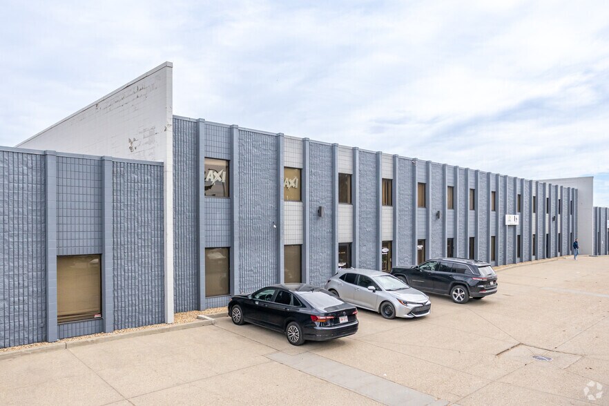 17890 106th Ave NW, Edmonton, AB à louer - Photo principale - Image 2 de 8