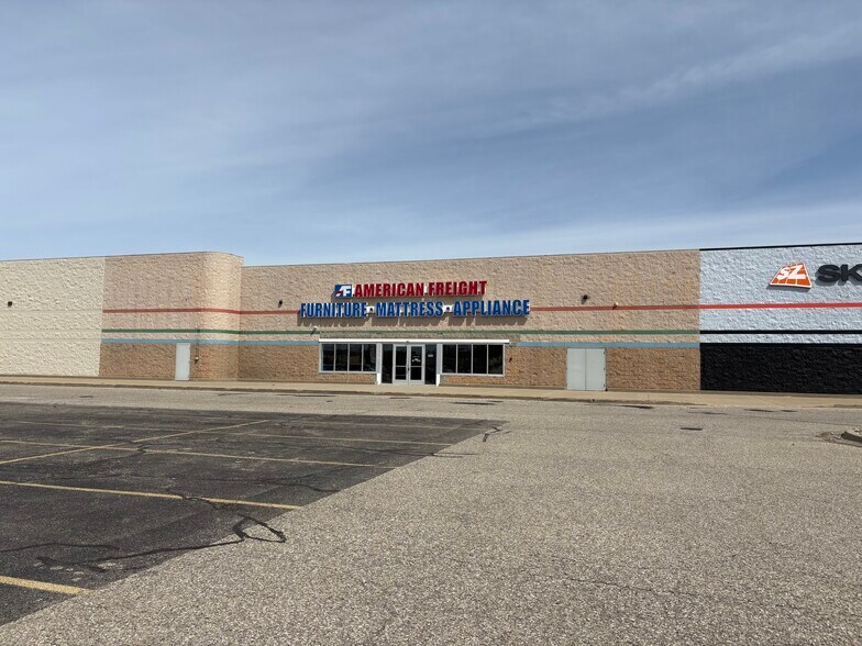 1740 E Sherman Blvd, Muskegon, MI for lease - Building Photo - Image 1 of 4