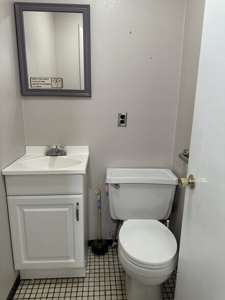 1231 Mohawk St, Utica, NY à louer - Photo intérieure - Image 3 de 9