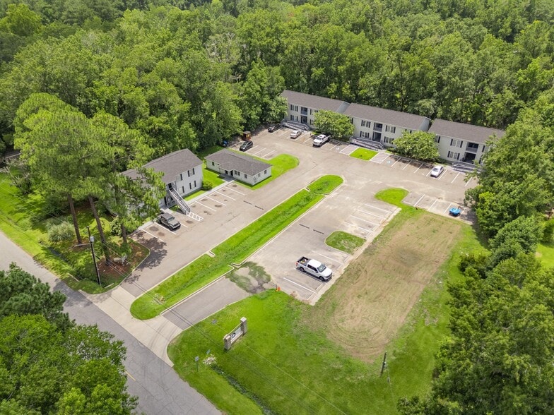 4509-4511 Old Louisville Rd, Garden City, GA for sale - Building Photo - Image 3 of 27