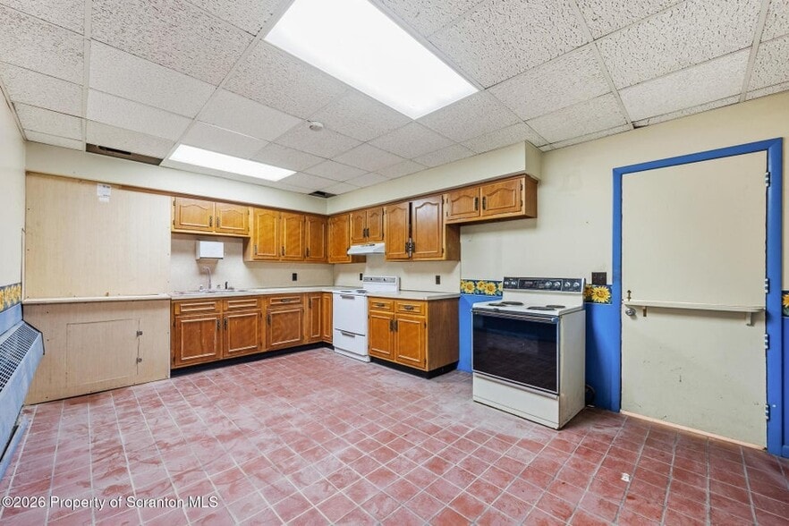 115 Main St, Dickson City, PA for lease - Building Photo - Image 3 of 38