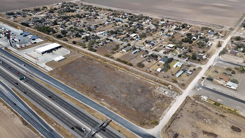 E. Expressway 83 & Mile 2.5 East Rd, Mercedes, TX à vendre - Photo du bâtiment - Image 3 de 12