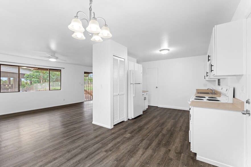 667-B Kam Hwy, Pearl City, HI for lease - Building Photo - Image 3 of 12