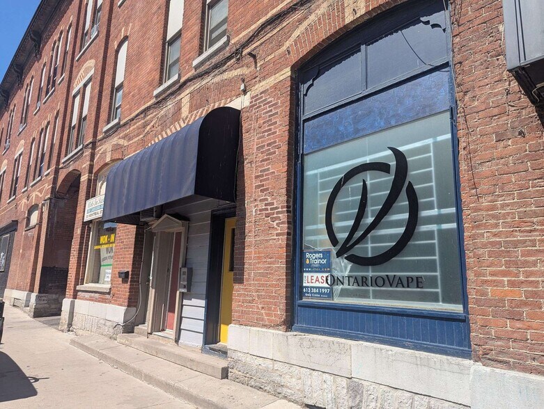 32 Montreal St, Kingston, ON à louer - Photo du bâtiment - Image 1 de 1