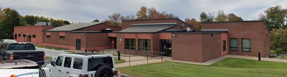 300 State Route 104, Oswego, NY à vendre - Photo du bâtiment - Image 1 de 1