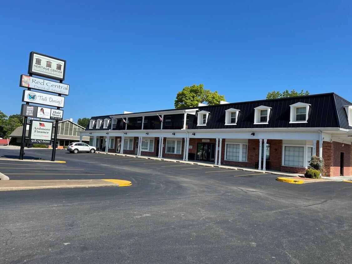 4415-4427 E 31st St, Tulsa, OK for lease Building Photo- Image 1 of 11