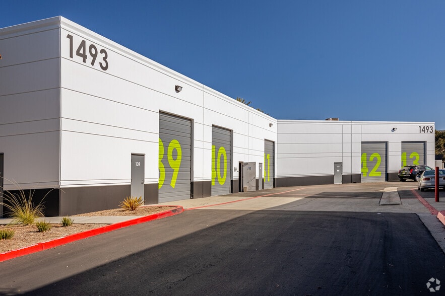 1491 Poinsettia Ave, Vista, CA for lease - Building Photo - Image 3 of 11