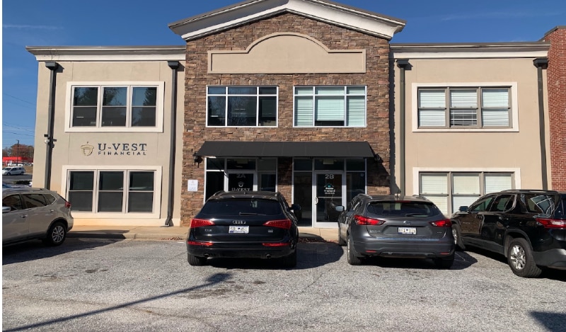 955 W Wade Hampton Blvd, Greer, SC for lease - Building Photo - Image 1 of 1