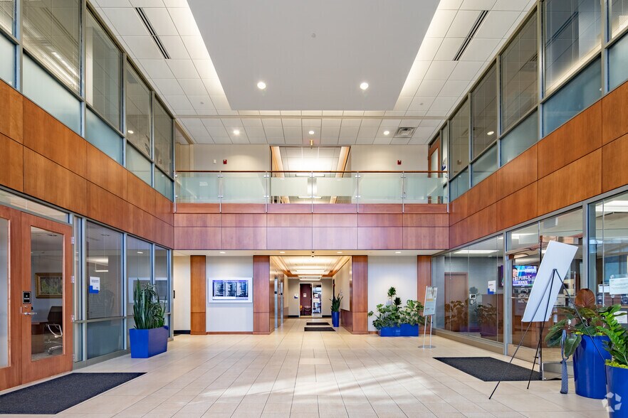 4030 Smith Rd, Cincinnati, OH à louer - Photo intérieure - Image 3 de 8