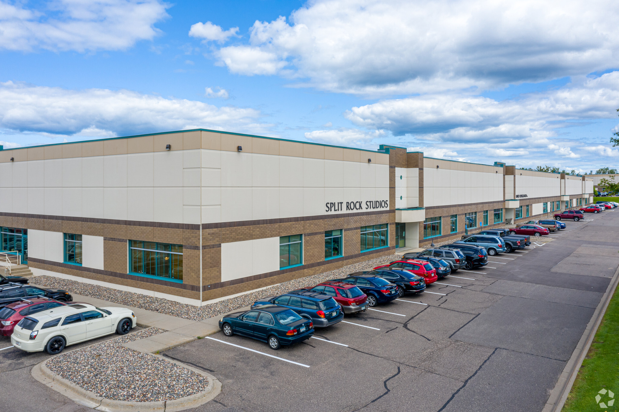 1987-2071 Gateway Blvd, Arden Hills, MN for sale Building Photo- Image 1 of 1