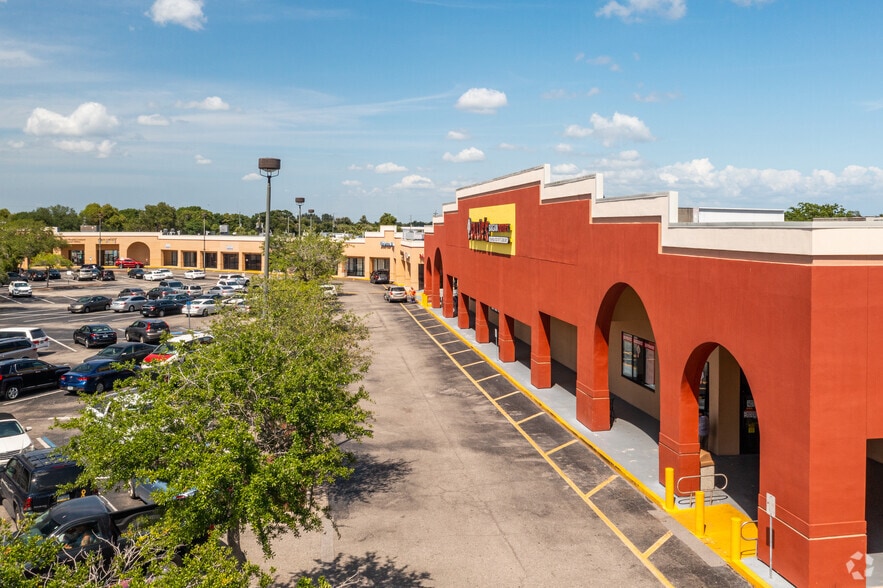 4300 Kings Hwy, Port Charlotte, FL à louer - Photo du bâtiment - Image 1 de 15