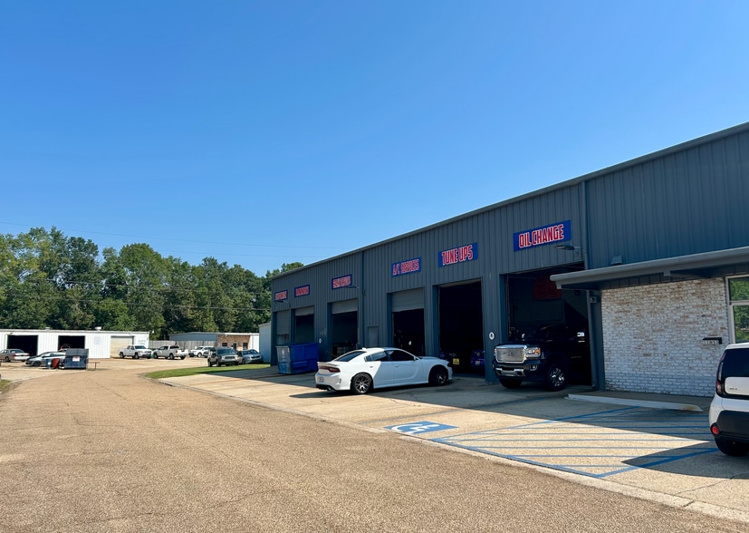 11859 Florida Blvd, Baton Rouge, LA for lease - Building Photo - Image 3 of 9