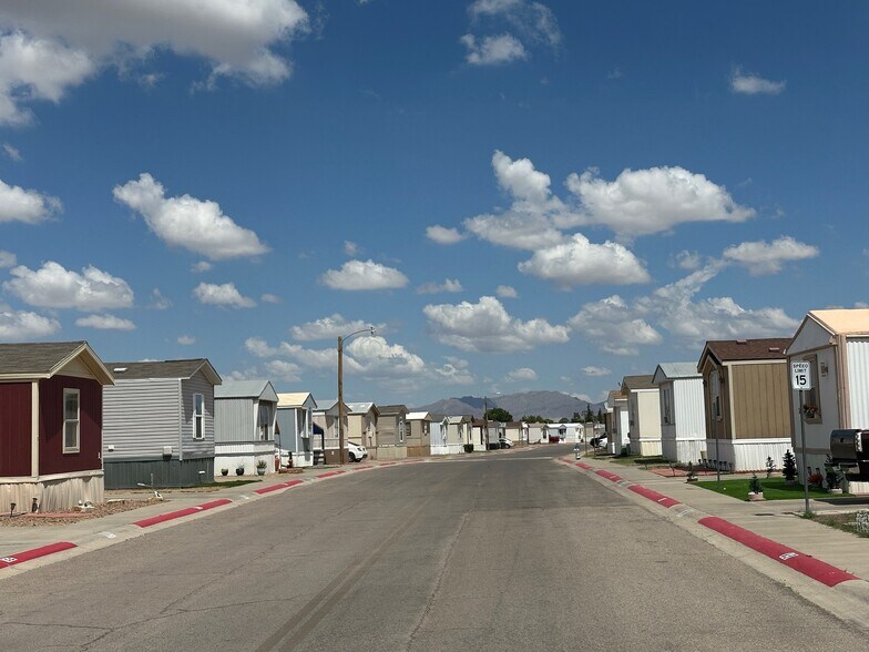 8888 Rabe Ct, El Paso, TX à vendre - Photo du bâtiment - Image 2 de 5