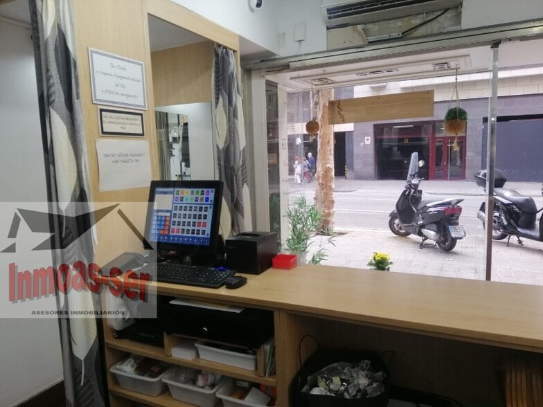 Retail in Barcelona, Barcelona for lease - Interior Photo - Image 2 of 7