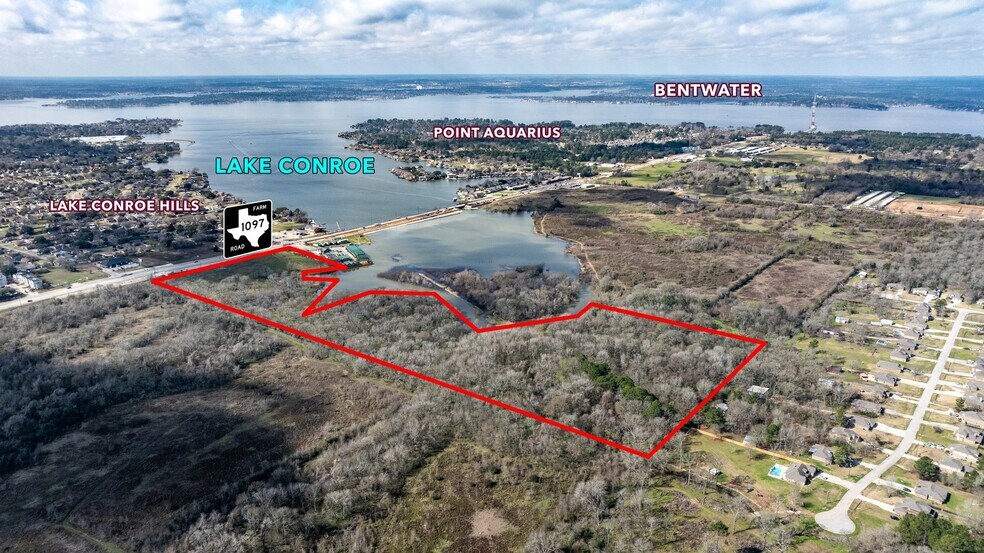 Lake Conroe Hills Dr & FM 1097 W, Willis, TX à vendre - Photo du bâtiment - Image 1 de 16