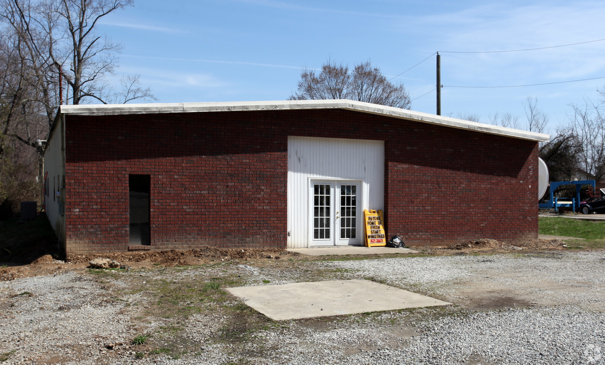 1922 Winfield Rd, Winfield, WV for sale Primary Photo- Image 1 of 1