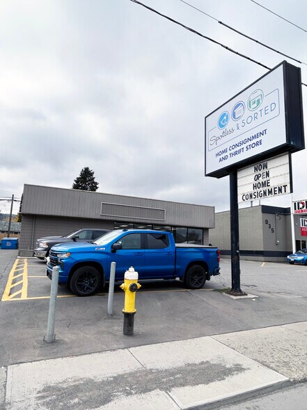 943 Victoria St, Kamloops, BC for sale - Building Photo - Image 1 of 1