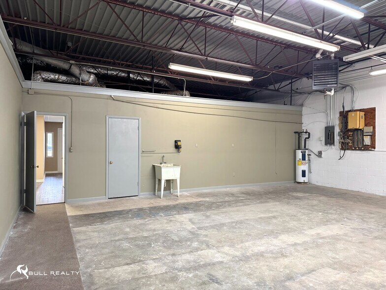 2124 Gresham Rd, Lilburn, GA à vendre - Photo intérieure - Image 1 de 1