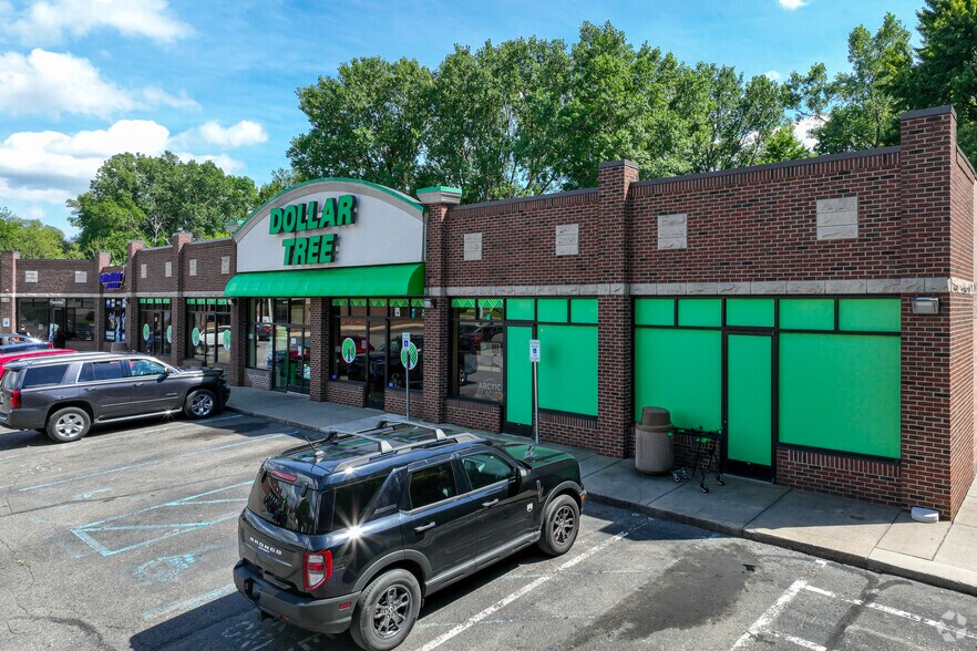 35681-35809 Van Born Rd, Romulus, MI à louer - Photo principale - Image 2 de 2