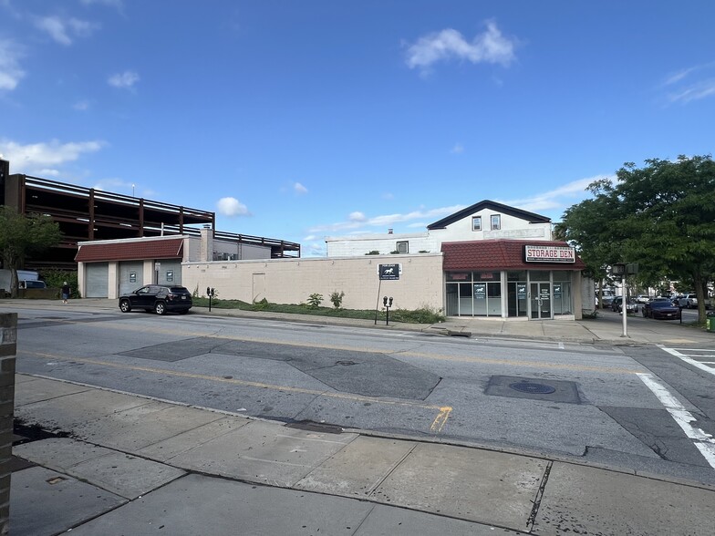 1061 Main St, Peekskill, NY for lease - Building Photo - Image 1 of 16