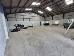 Bourne End Rd, Cranfield à louer Photo intérieure- Image 2 de 3