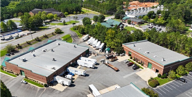 227-229 Arnold Mill Rd, Woodstock, GA à louer - Photo du bâtiment - Image 1 de 26