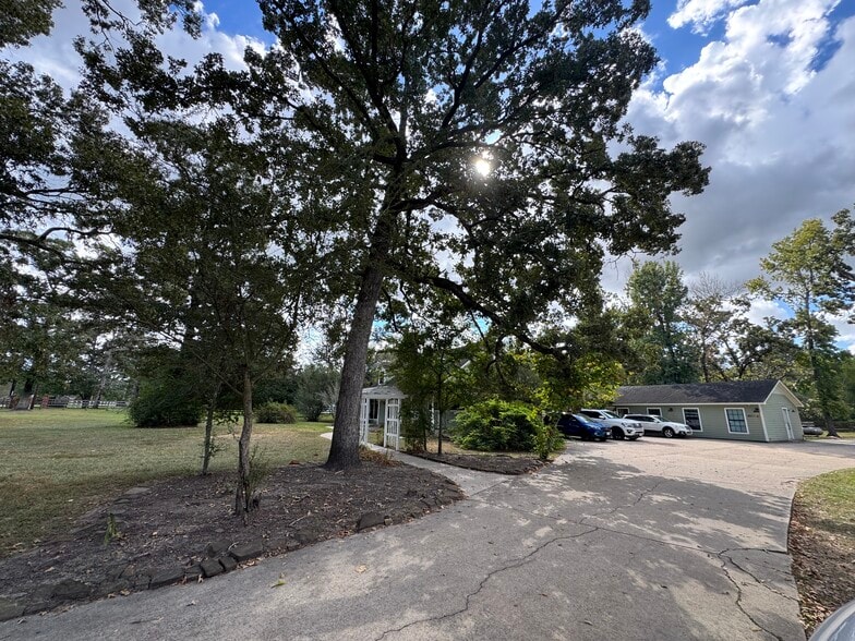 8911 West Ln, Magnolia, TX for lease - Building Photo - Image 2 of 18