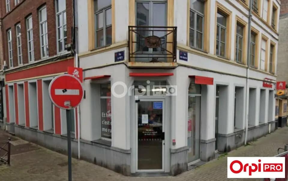 Retail in Lille for lease Building Photo- Image 1 of 2
