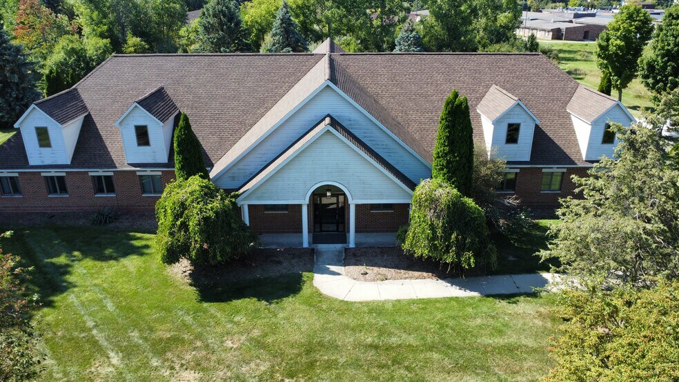 1225 W Grand River Ave, Howell, MI for lease - Aerial - Image 2 of 6