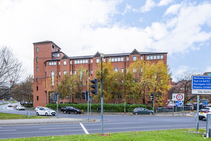 2 Park Ln, Leeds for lease - Building Photo - Image 3 of 3