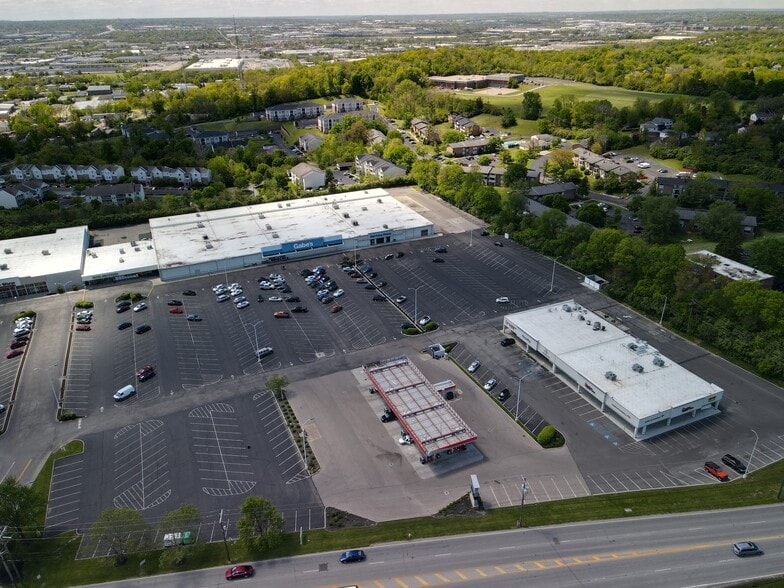 11957 US-42, Sharonville, OH à louer - Photo du bâtiment - Image 3 de 3
