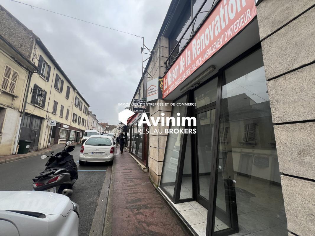 Multifamily in Saint-Chéron for sale Building Photo- Image 1 of 8