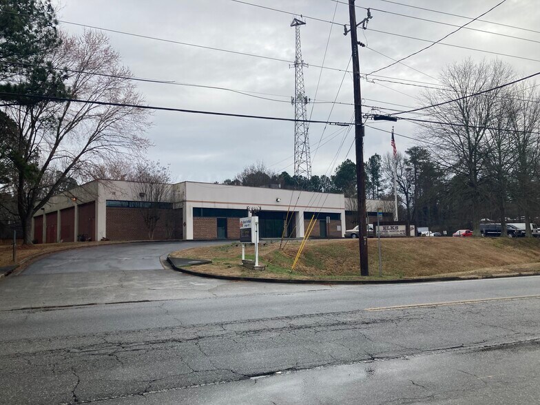 1775 Montreal Rd, Tucker, GA à louer - Photo du bâtiment - Image 2 de 3