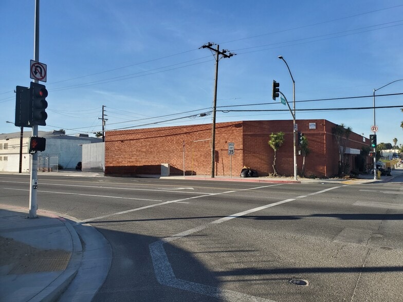 13435 S Broadway, Los Angeles, CA for sale - Building Photo - Image 2 of 2