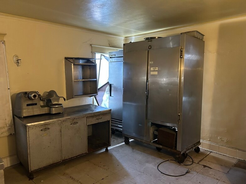 5026 Crenshaw Blvd, Los Angeles, CA for sale - Building Photo - Image 2 of 23