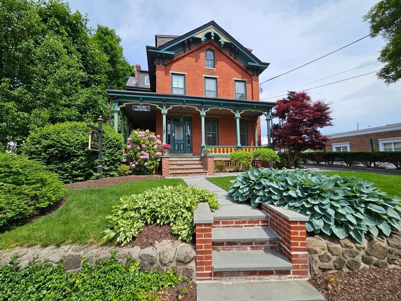 4 Main St, Flemington, NJ à louer - Photo du bâtiment - Image 2 de 13