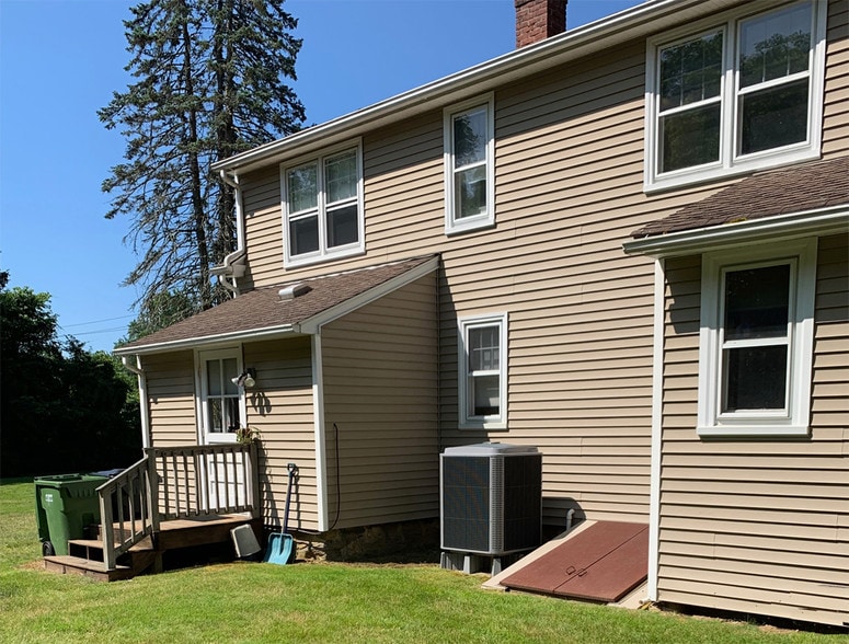 98 Spencer Plain Rd, Old Saybrook, CT for lease - Building Photo - Image 3 of 27