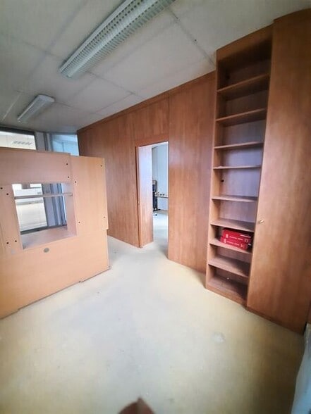 15 Rue Le Corbusier, Créteil for lease - Interior Photo - Image 3 of 10