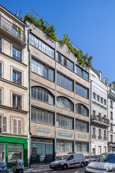 27 Bis Rue Jacques Louvel-Tessier, Paris à louer - Photo du bâtiment - Image 3 de 10