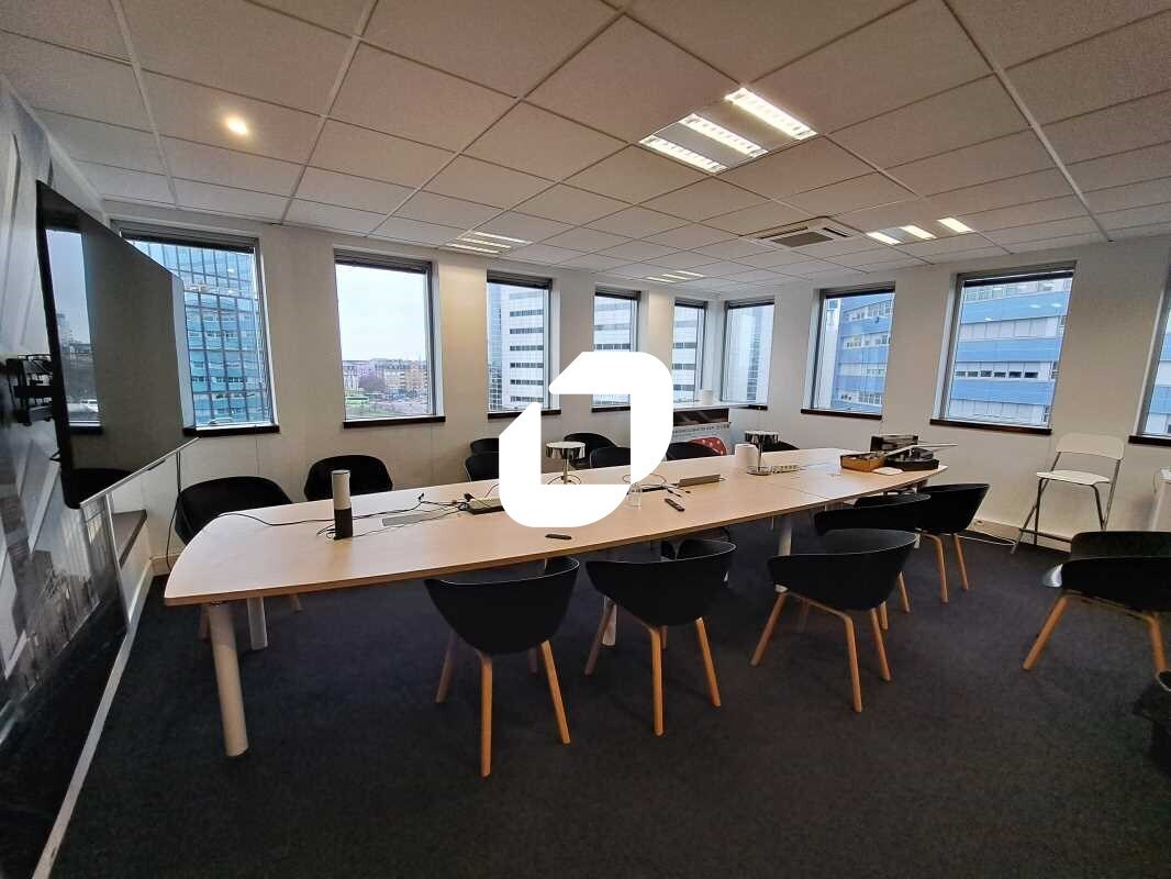 Office in Montreuil for lease Interior Photo- Image 1 of 9