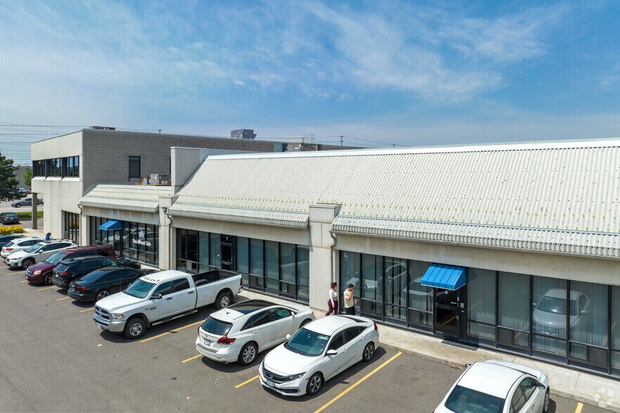 6645 Tomken Rd, Mississauga, ON for lease - Building Photo - Image 3 of 7